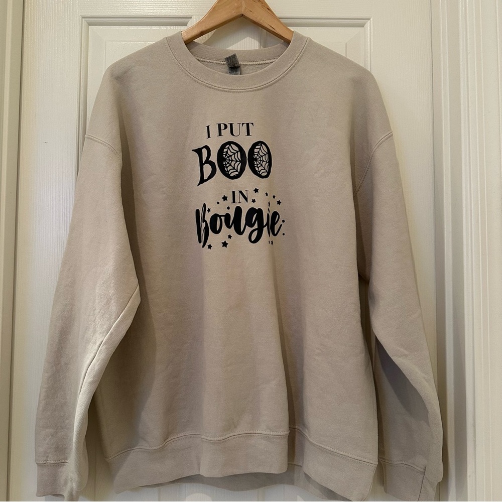 I Put Boo 👻 in Bougie Halloween Graphic Custom Sweatshirt L EUC
